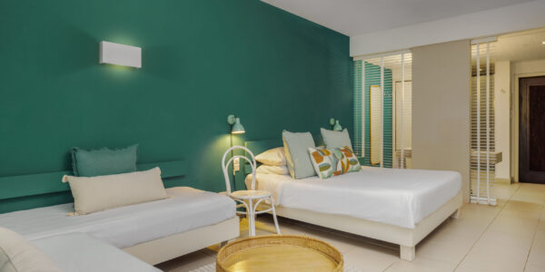 CDMA-Deluxe Family Room 01